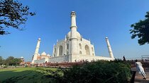 Private Taj Mahal Tour from Delhi By Gatiman Express Train 