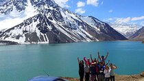 Private Transfer: Trekking to El Yeso Reservoir & Waterfall