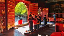 4-Hour Private Tour: Lama Temple, Confucius Temple, Guozijian Museum with Dim Sum