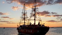 Enjoy The Spanish Galeon with a Romantic Night Dinner in Cancun 