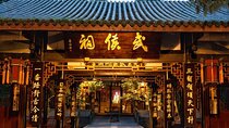 Beijing to Chengdu: Full-Day Private Tour with Roundtrip Flight