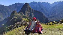 2daysSacredValley and Machupicchu by trainExperience with llamas,