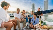 Barcelona: Private Sailing cruise with drinks & snacks
