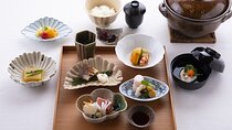 Asakusa: Traditional exquisite lunch after history tour