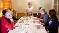4-Course Traditional Czech Dinner with Wine in Local Prague Home 