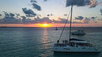 Isla Mujeres Sunset Cruise and Tour from Cancun