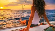 Luxury sailboat tour at sunset in Los Cabos