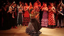 Seville: Fun class to approach Flamenco