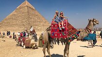 Cairo by Bus: Pyramids & Egyptian Museum Day Tour from Sharm 