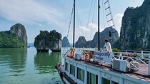 Halong Islands, Cave, Kayak, Bamboo Day Tour w Dragonfly Cruise