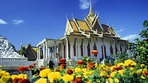 Phnom Penh : Private Custom Tour With A Local Guide 