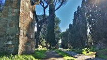 Urban fitwalking at the Appia Antica Park early in the morning
