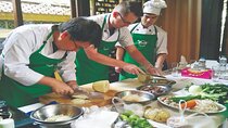 Half Day Private Hanoi Traditional Cooking Class and Market Visit