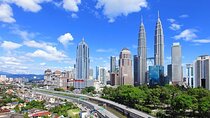 Petronas Twin Towers, National and Royal Museums 4 Hours Tour 