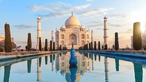 From Delhi: Full Day TajMahal & Agra Fort with 5 Star Lunch
