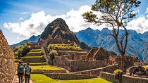 Full-Day Private Tour in Machupicchu with Expedition Train