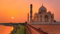 Sunrise Taj Mahal Tour by Car from Delhi