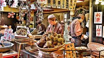Kyoto Nishiki Market & Depachika: 2-hours Food Tour with a Local
