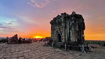 Angkor Wat Small Group Tour and Sunset with Lunch Included