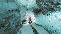 3-Day Winter Iceland Tour to Golden Circle, South Coast, Ice Cave