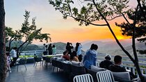 Boutique Early Bird or Sunset Tour of Mutianyu with VIP Pass