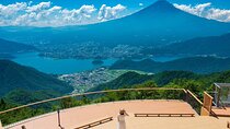 Fuji Spiritual Private Tour with Lunch and Dinner