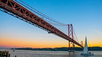Charms of Lisbon: Alfama Tapas Tour & Sunset Sailing with Wine