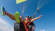 Alanya Tandem Paragliding Tour with Roundtrip Transfer from Side