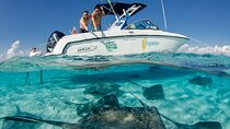 Private boat charter in Grand Cayman