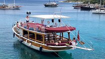 Pirate Boat Tour in Bodrum with Lunch & Fresh Fruit 
