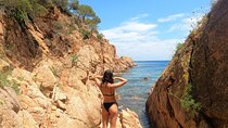 Guided Kayak & Snorkel tour to Costa Brava: Small Group and Lunch