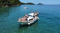 Private Half-Day Boat Tour to nearby Islands in Zadar with Drinks