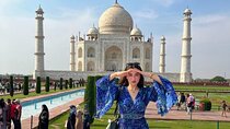 Private Sunrise Taj Mahal Tour from Delhi by Car - All inclusive