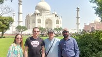 Private Taj Mahal and Agra Fort Same Day Tour from Delhi by Car
