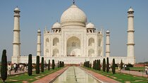 Taj Mahal Tour with Return Flights from GOA.