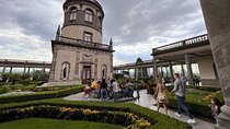 100% private tour in Chapultepec Castle & around (with transport)