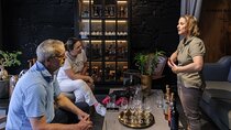 Porto Walking Tour with Port Wine and Traditional Tapas Tasting