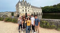 2-Days Private Guided Tour in Loire Valley Castles & Wine Tasting