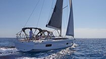 Private Luxury Sunrise Sail-yacht cruise