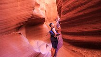 Antelope Canyon and Horseshoe Bend Day Trip from Las Vegas