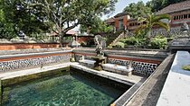 Discover the Eternal Waters : Lingsar Temple Fountain of Youth