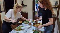 Market Tour & Maharashtrian Cooking Class in Mumbai with a Chef