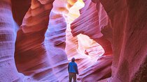 Antelope Canyon Horseshoe Bend Small Group Tour from Las Vegas