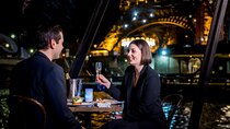 Paris Christmas Seine Cruise 3-Course Lunch and Dinner with Wine