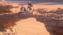 4 Hour Jeep Tour Wadi Rum Desert Highlights (morning or sunset)