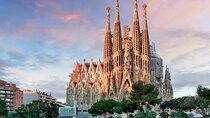 Skip the Line Sagrada Familia Guided Tour & Optional Cava Upgrade