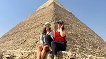 Private 8-Hour Tour to Giza Pyramids and Egyptian Museum from Cairo