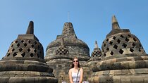 Yogyakarta: Borobudur Guarantee Climb up & Prambanan Tour
