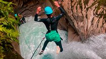 Extreme Canyoning in the Cashaurco Canyon in Baños