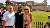 From Delhi: Taj Mahal Sunrise and Agra Fort Private Tour